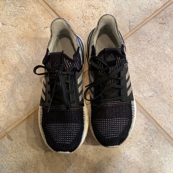 adidas Shoes - Adidas Ultraboost 19